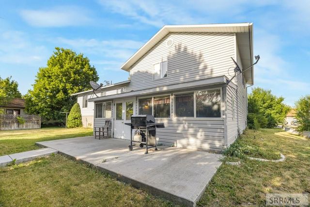 2375 Clover Lane, Blackfoot, ID 83221