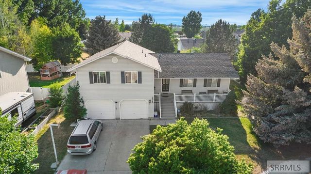 2375 Clover Lane, Blackfoot, ID 83221