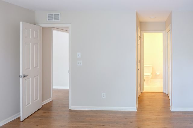 234 Hillsboro Pl, Nashville, TN 37215