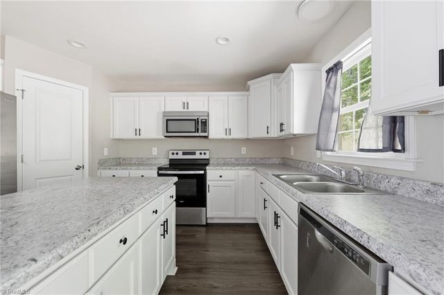 1592 Brookdale Drive, Asheboro, NC 27205