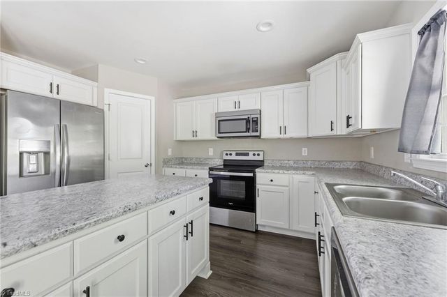 1592 Brookdale Drive, Asheboro, NC 27205
