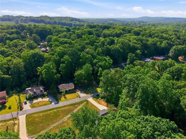 1592 Brookdale Drive, Asheboro, NC 27205