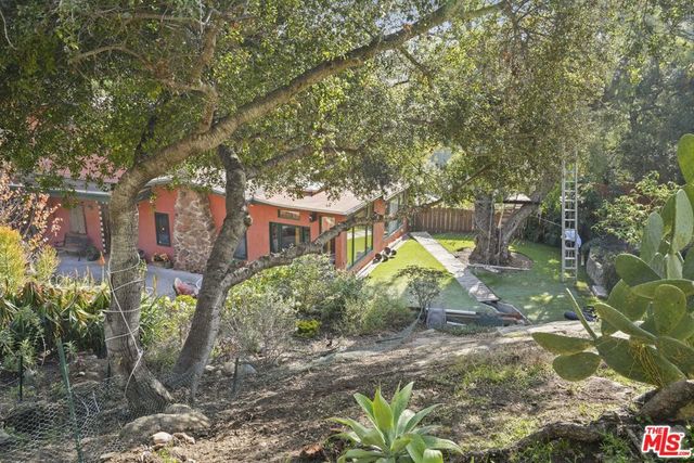809 Basin Drive, Topanga, CA 90290