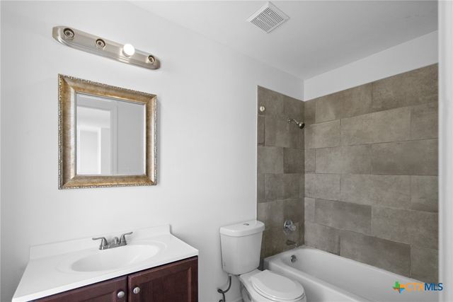 103 Sherwood Drive D, Victoria, TX 77901