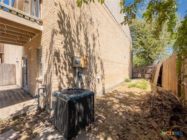 103 Sherwood Drive D, Victoria, TX 77901