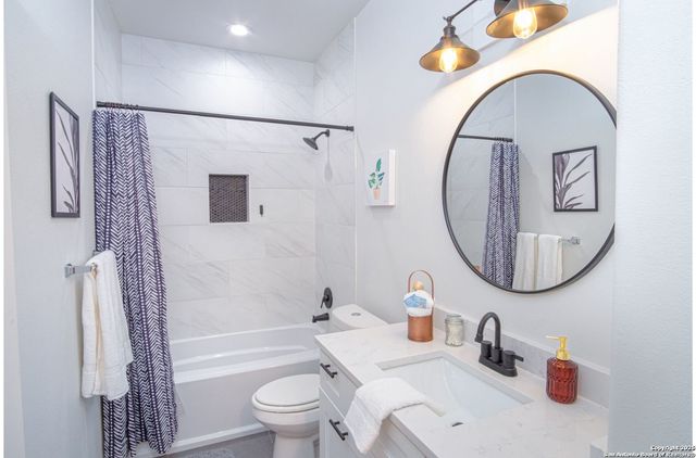 1003 S Olive St Unit 102, San Antonio, TX 78210