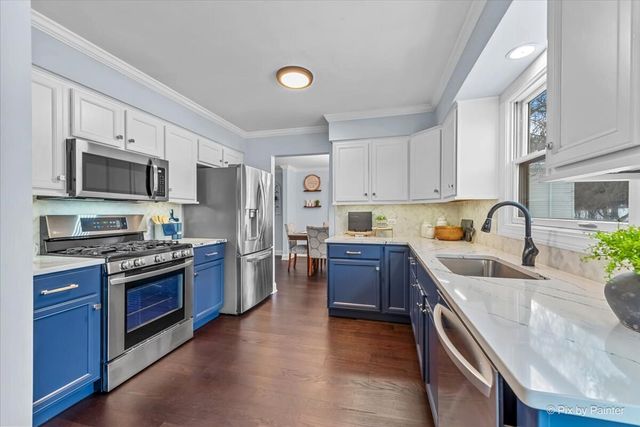 681 Windemere Lane, Lake Zurich, IL 60047