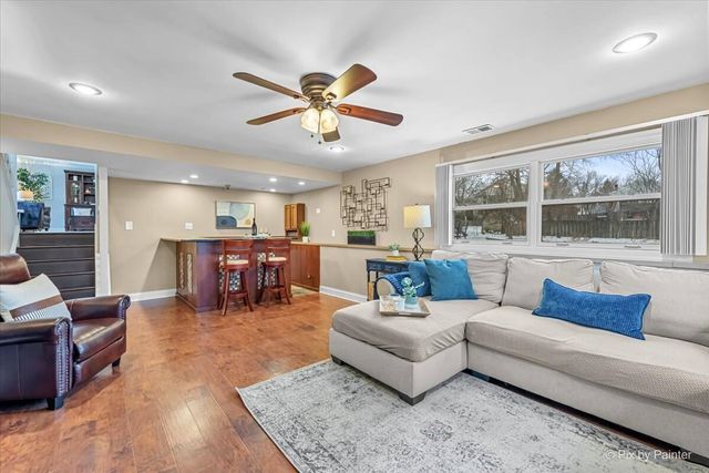 681 Windemere Lane, Lake Zurich, IL 60047