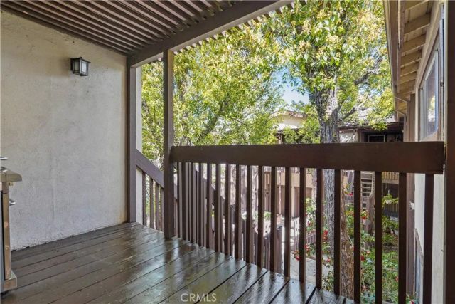 15457 Moorpark 5, Sherman Oaks, CA 91403