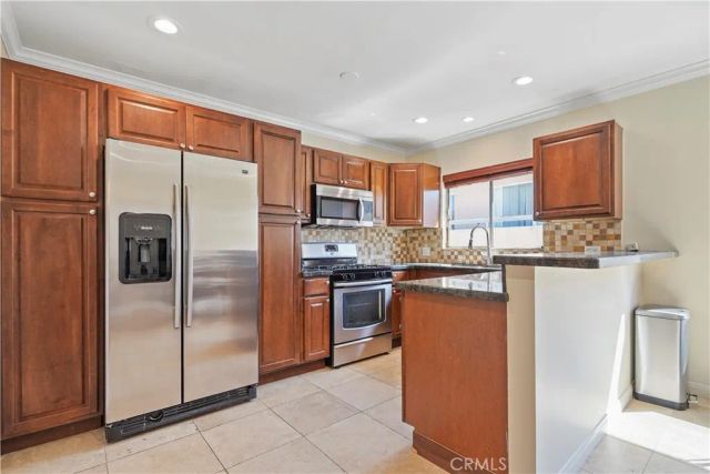 15457 Moorpark 5, Sherman Oaks, CA 91403