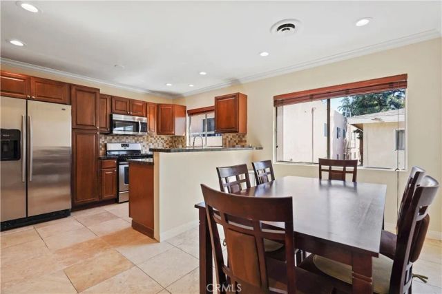 15457 Moorpark 5, Sherman Oaks, CA 91403