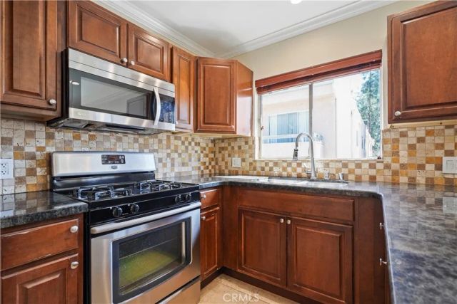 15457 Moorpark 5, Sherman Oaks, CA 91403