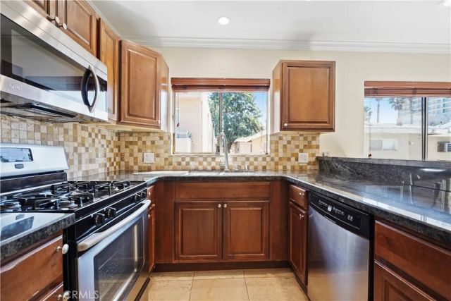 15457 Moorpark 5, Sherman Oaks, CA 91403