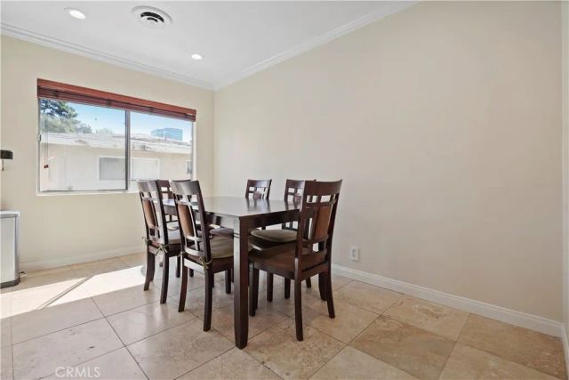 15457 Moorpark 5, Sherman Oaks, CA 91403