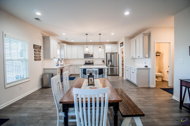 227 Shoshone Circle, Kathleen, GA 31047