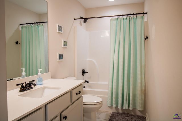 227 Shoshone Circle, Kathleen, GA 31047