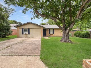 3029 Montclair Place, Denton, TX 76209