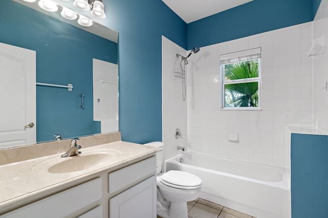 805 Riley Ln, St Augustine, FL 32095