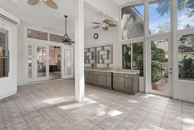 805 Riley Ln, St Augustine, FL 32095