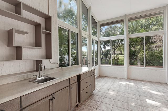 805 Riley Ln, St Augustine, FL 32095