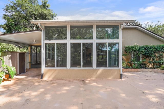 805 Riley Ln, St Augustine, FL 32095