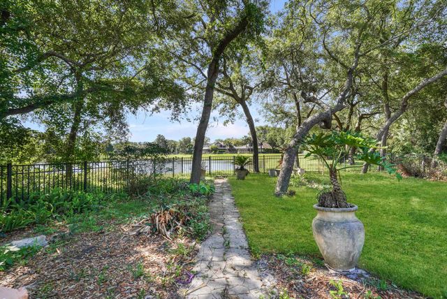 805 Riley Ln, St Augustine, FL 32095