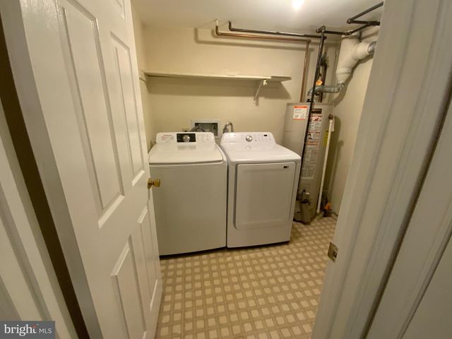 6286 SPRING KNOLL DR, Harrisburg, PA 17111