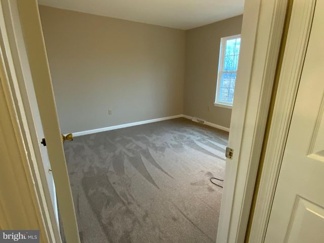 6286 SPRING KNOLL DR, Harrisburg, PA 17111