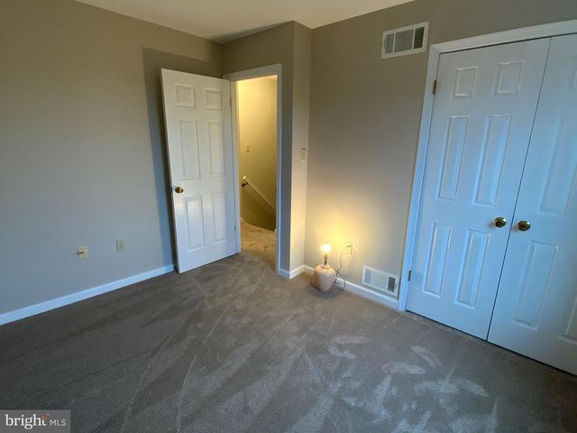 6286 SPRING KNOLL DR, Harrisburg, PA 17111