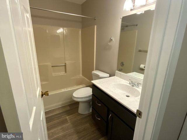 6286 SPRING KNOLL DR, Harrisburg, PA 17111