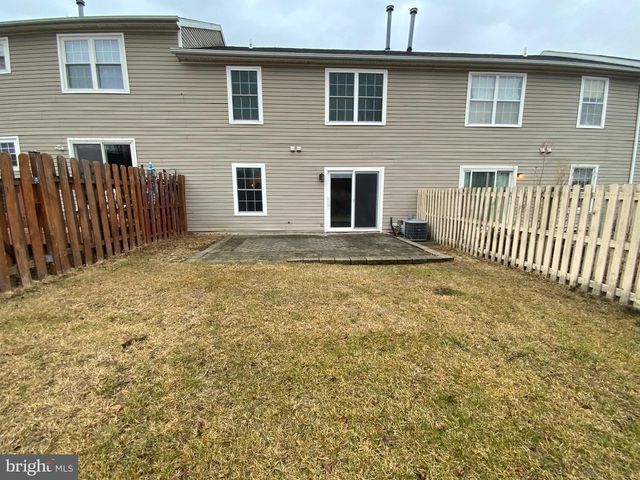 6286 SPRING KNOLL DR, Harrisburg, PA 17111