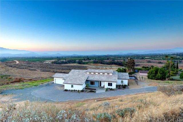 9449 Equestrian Drive, Riverside, CA 92503