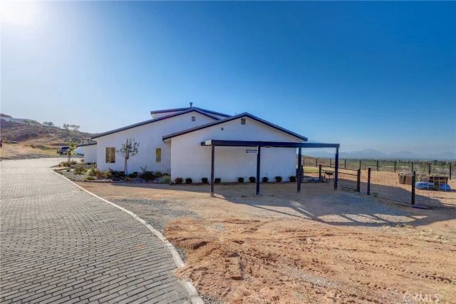 9449 Equestrian Drive, Riverside, CA 92503