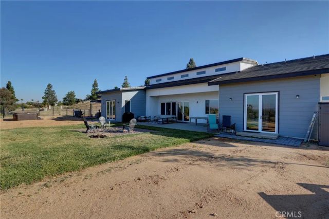 9449 Equestrian Drive, Riverside, CA 92503