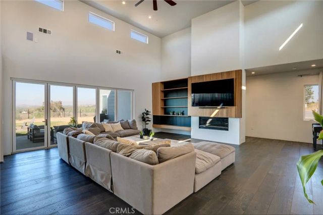 9449 Equestrian Drive, Riverside, CA 92503