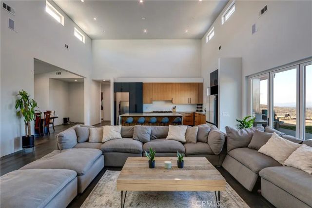 9449 Equestrian Drive, Riverside, CA 92503