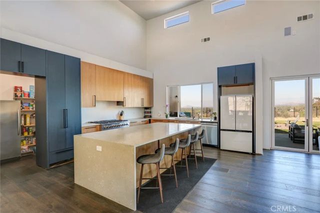 9449 Equestrian Drive, Riverside, CA 92503