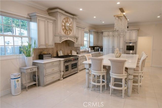 1135 E Verdugo Avenue, Burbank, CA 91501