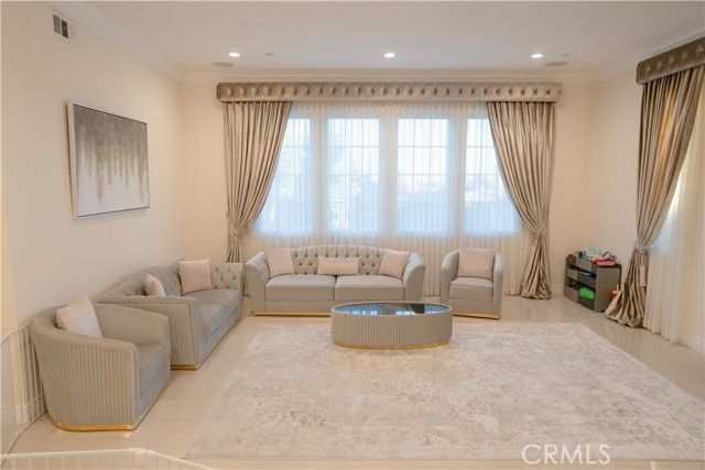 1135 E Verdugo Avenue, Burbank, CA 91501