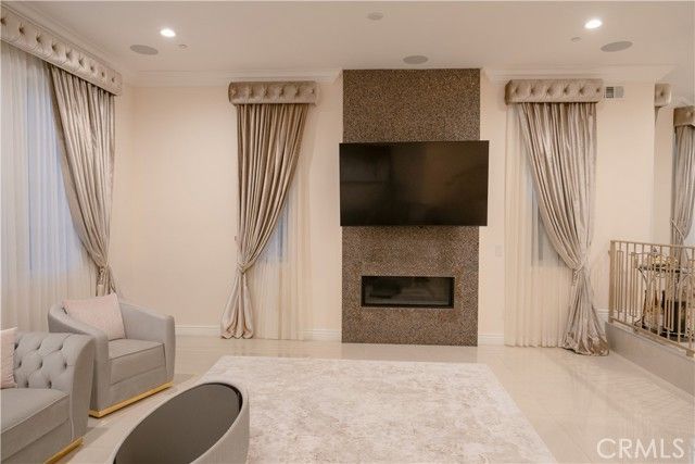 1135 E Verdugo Avenue, Burbank, CA 91501