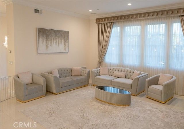 1135 E Verdugo Avenue, Burbank, CA 91501