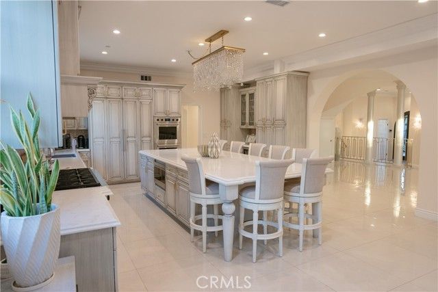 1135 E Verdugo Avenue, Burbank, CA 91501