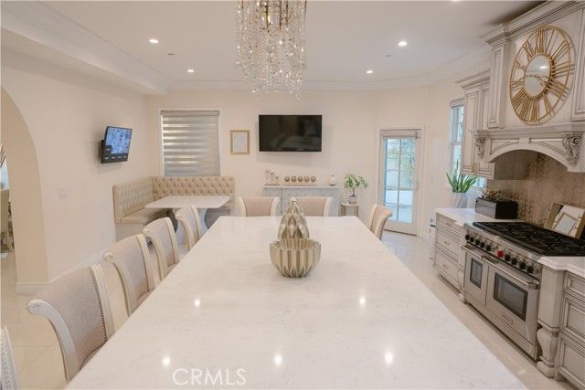 1135 E Verdugo Avenue, Burbank, CA 91501