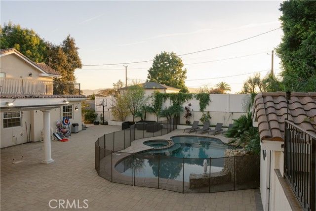 1135 E Verdugo Avenue, Burbank, CA 91501