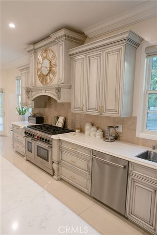 1135 E Verdugo Avenue, Burbank, CA 91501