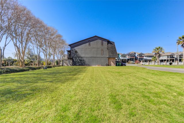 2102 Todville Road, Seabrook, TX 77586