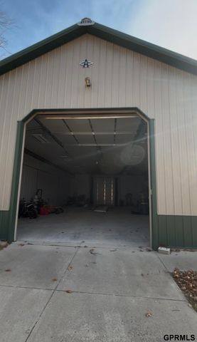 19719 Raven Drive, Louisville, NE 68037