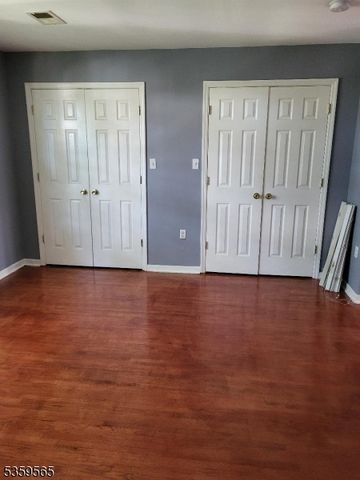 12 Geneva St, Elizabeth City, NJ 07206
