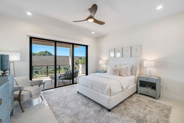 450 NE 10th Street, Boca Raton, FL 33432