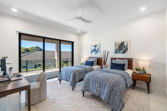 450 NE 10th Street, Boca Raton, FL 33432